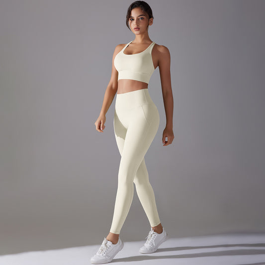 Sleek Sporty High-Waist Yoga Set – Celebrity-Inspired Slim Fit